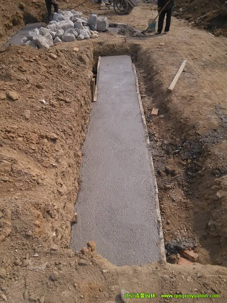 景墻鋼筋混凝土底板